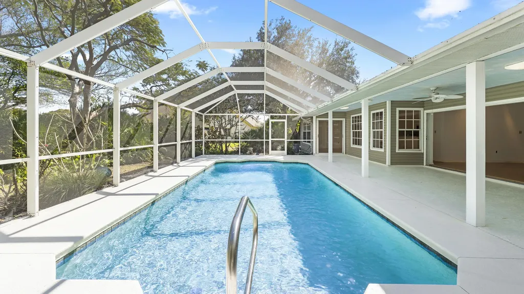 60 Brampton Lane Naples FL 34104