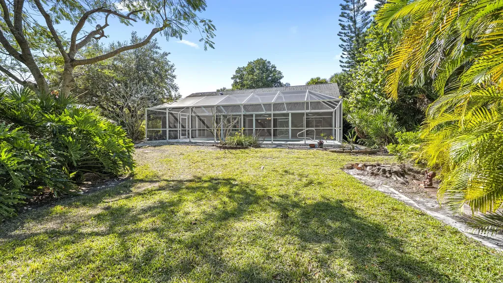 60 Brampton Lane Naples FL 34104