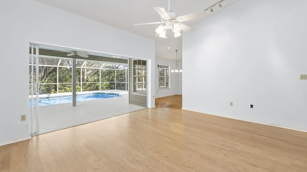 60 Brampton Lane Naples FL 34104