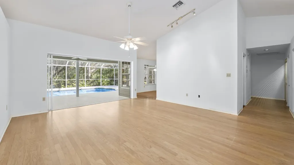 60 Brampton Lane Naples FL 34104