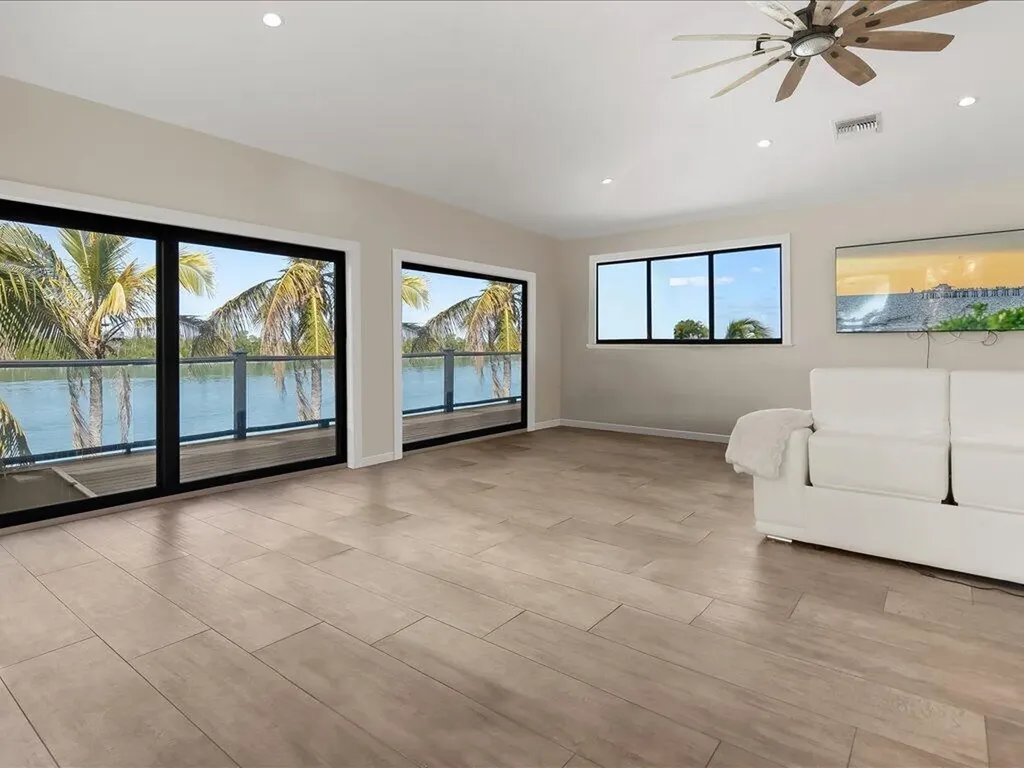 232 Harbor Place N Goodland FL 34140