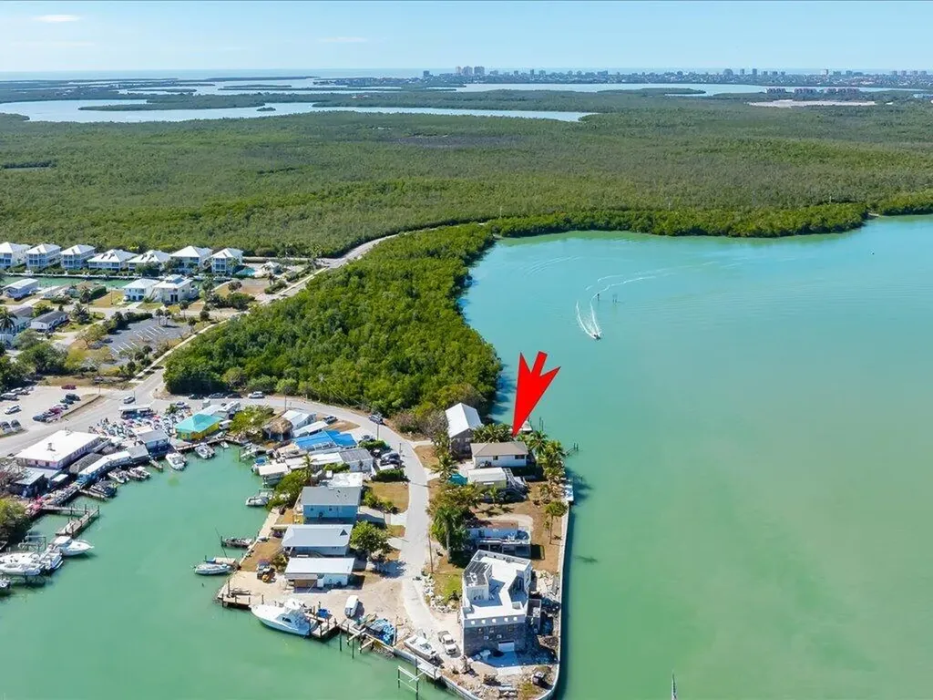 232 Harbor Place N Goodland FL 34140