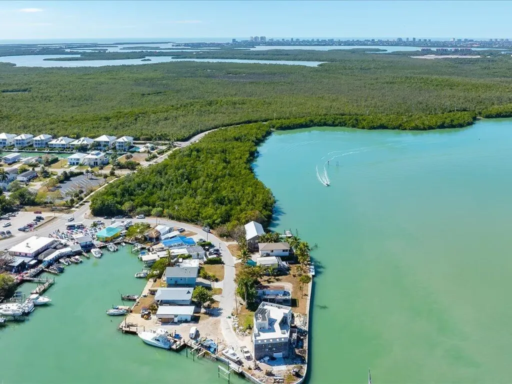 232 Harbor Place N Goodland FL 34140