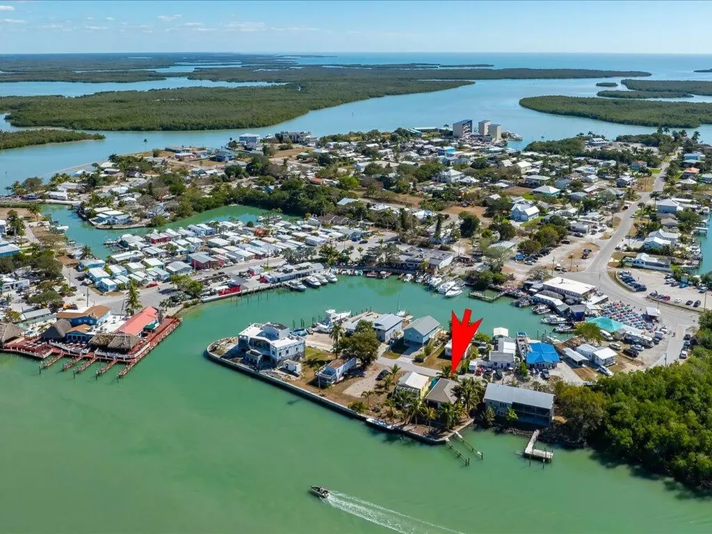 232 Harbor Place N Goodland FL 34140