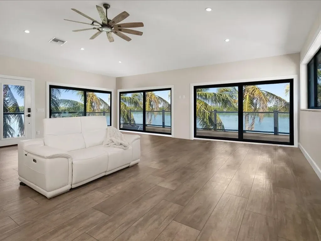 232 Harbor Place N Goodland FL 34140