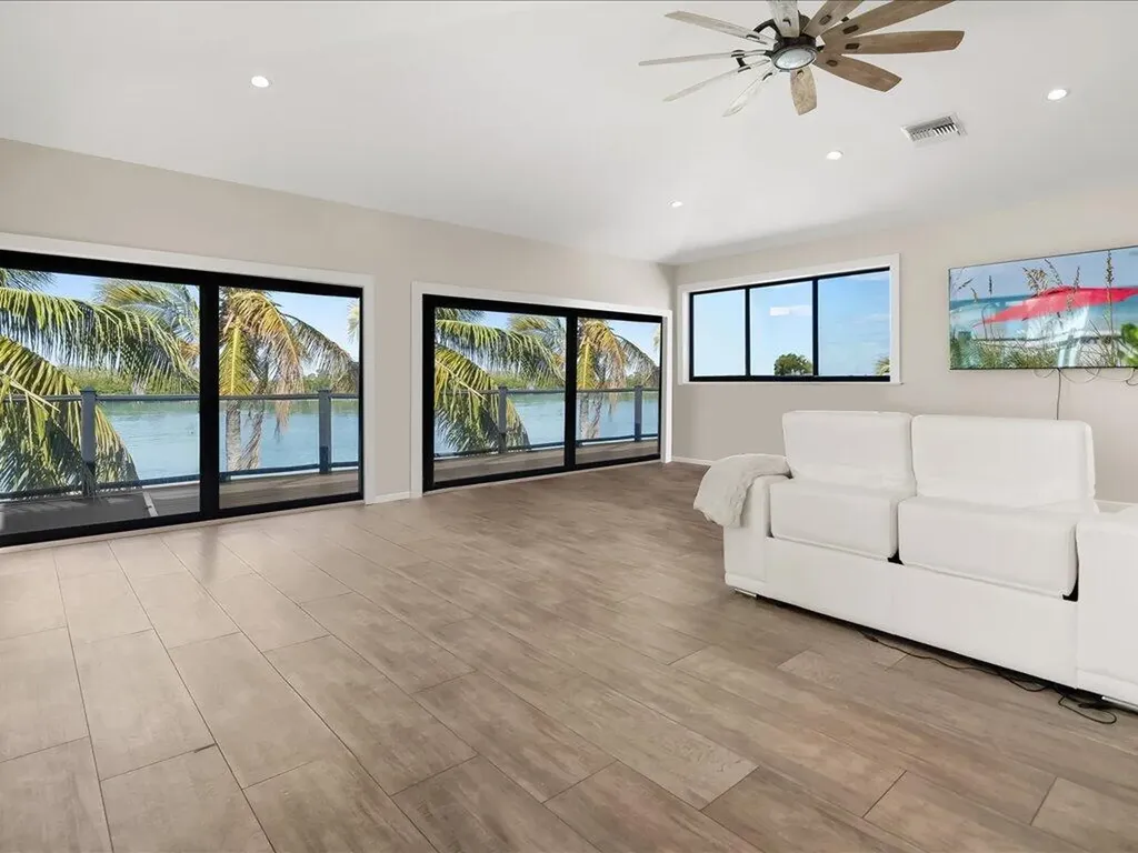 232 Harbor Place N Goodland FL 34140