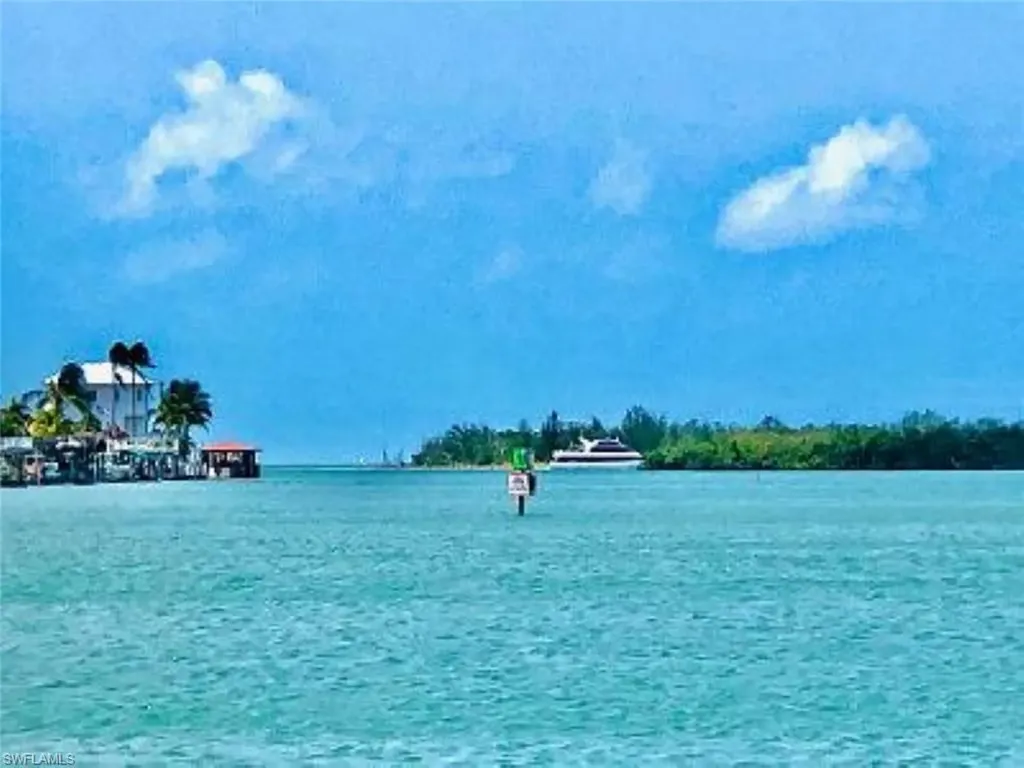 410 Cristobal Street Naples FL 34113