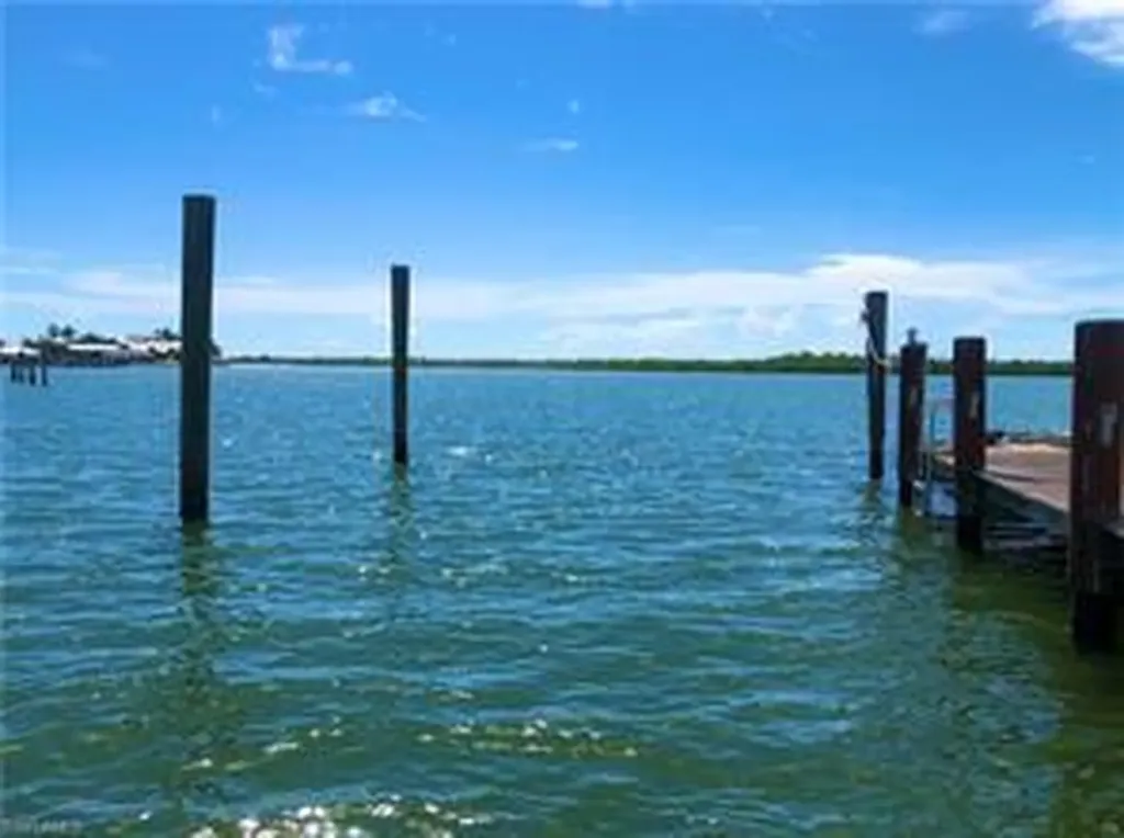 410 Cristobal Street Naples FL 34113