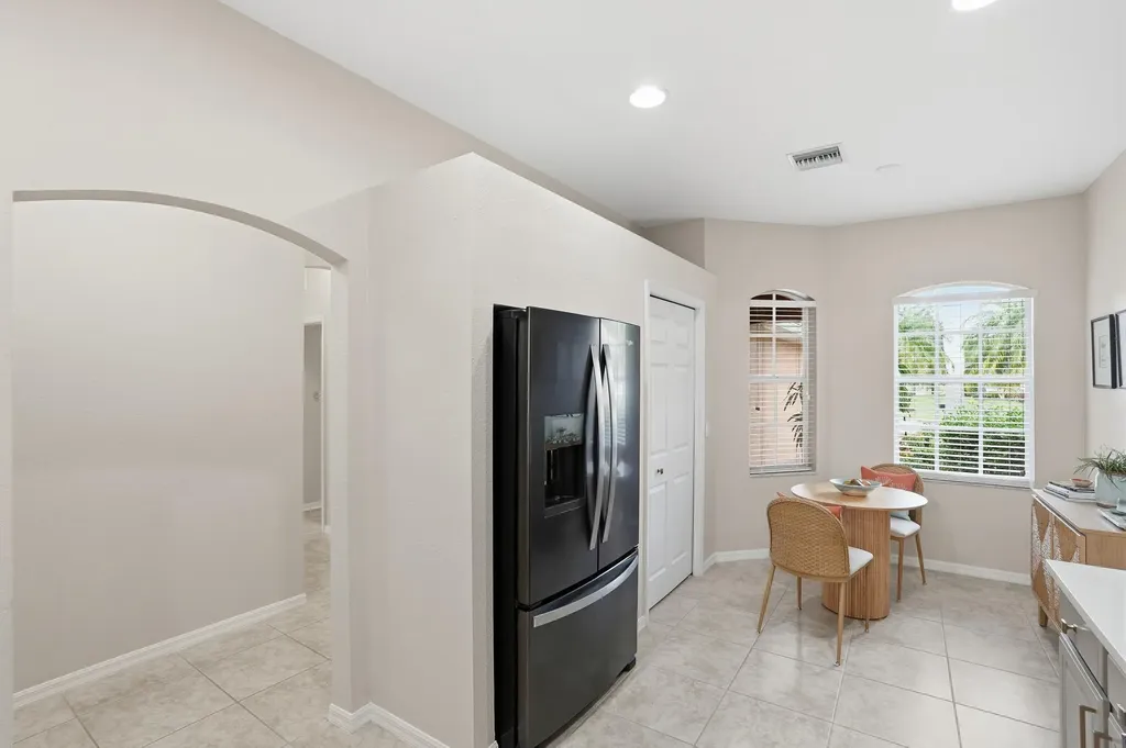 14282 Manchester Drive Naples FL 34114