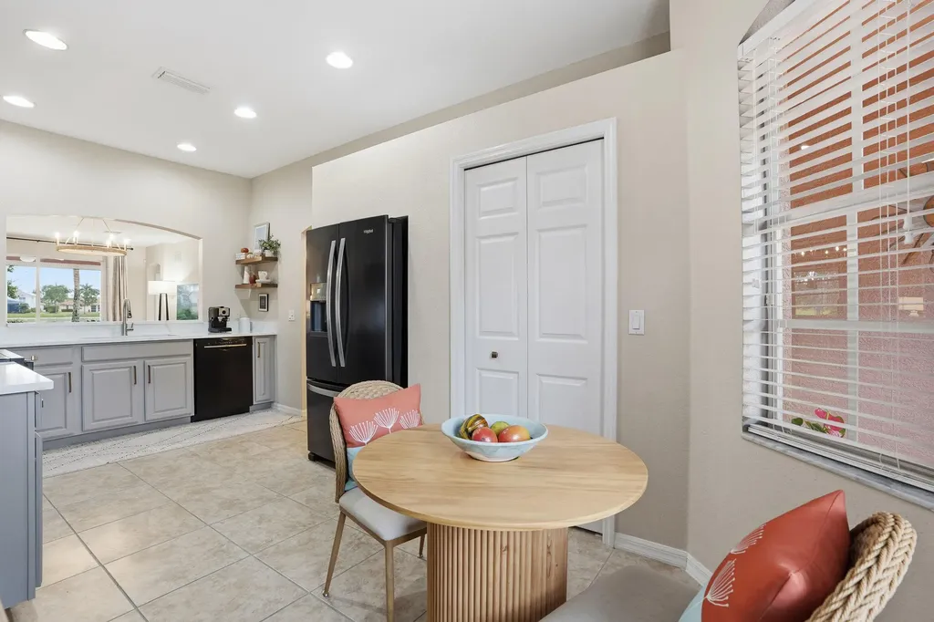 14282 Manchester Drive Naples FL 34114