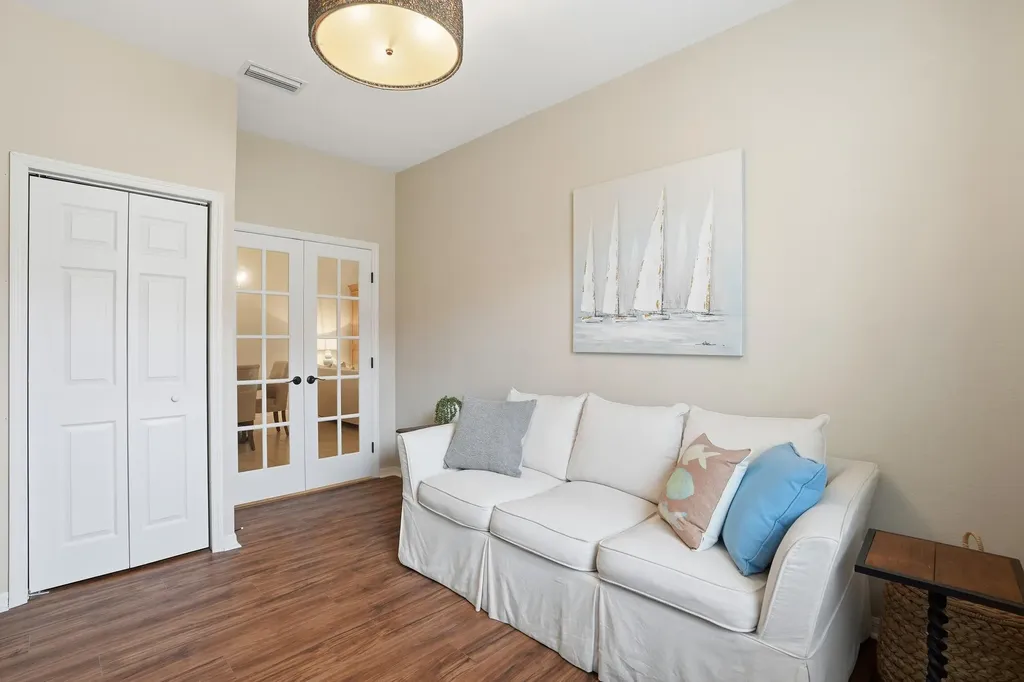 14282 Manchester Drive Naples FL 34114