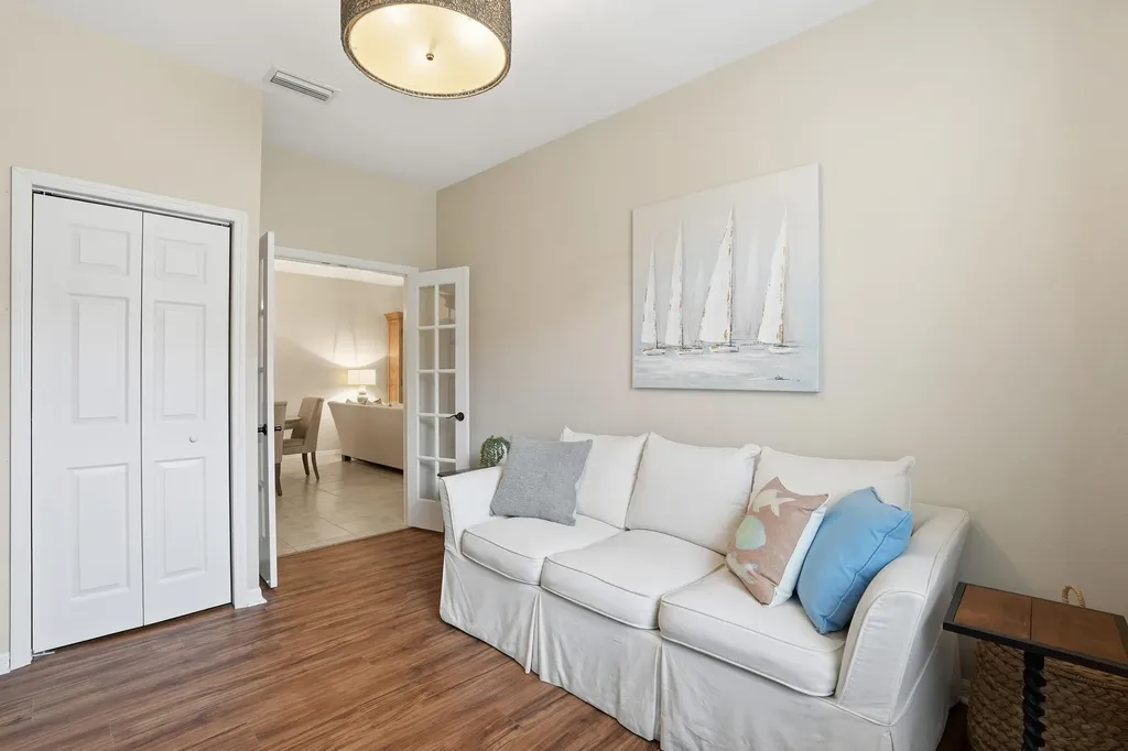 14282 Manchester Drive Naples FL 34114