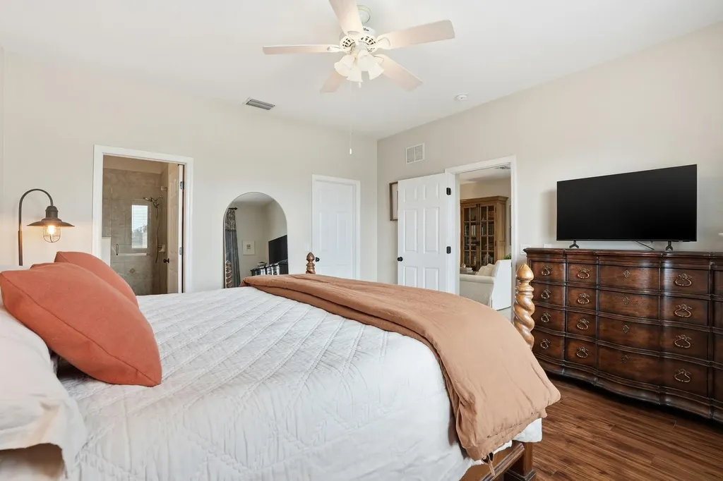 14282 Manchester Drive Naples FL 34114