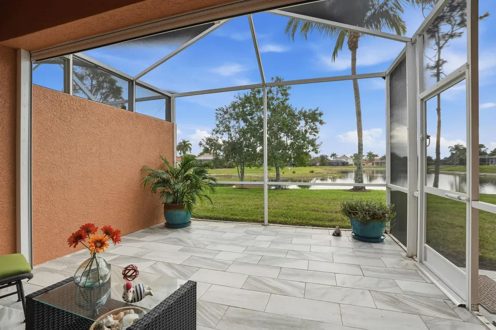 14282 Manchester Drive Naples FL 34114