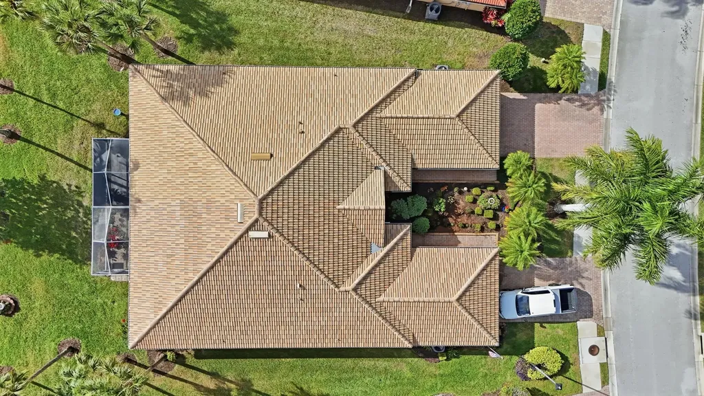 14282 Manchester Drive Naples FL 34114