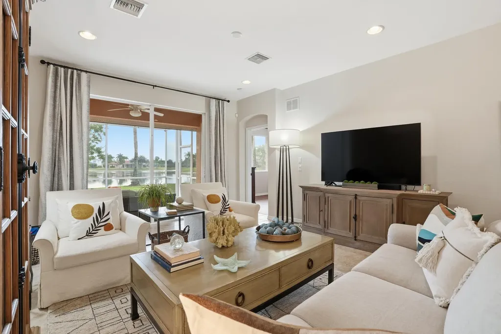 14282 Manchester Drive Naples FL 34114