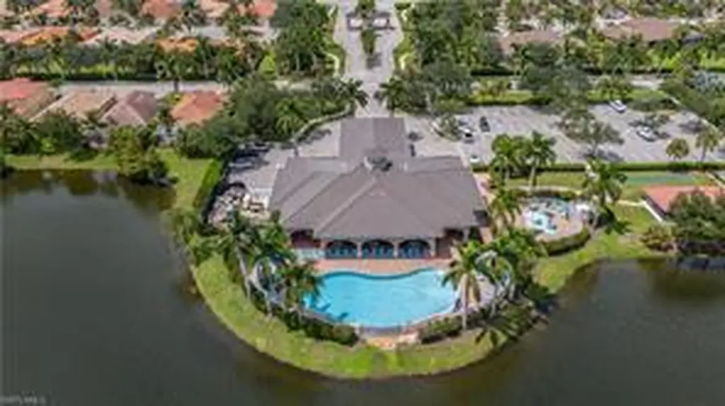 14282 Manchester Drive Naples FL 34114