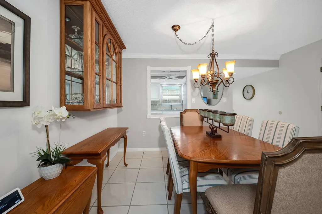 200 Valley Stream Drive Naples FL 34113