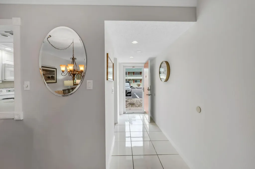 200 Valley Stream Drive Naples FL 34113