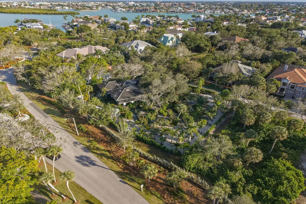 386 Live Oak Lane Marco Island FL 34145