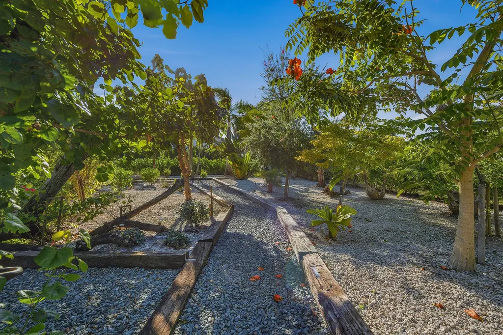 386 Live Oak Lane Marco Island FL 34145