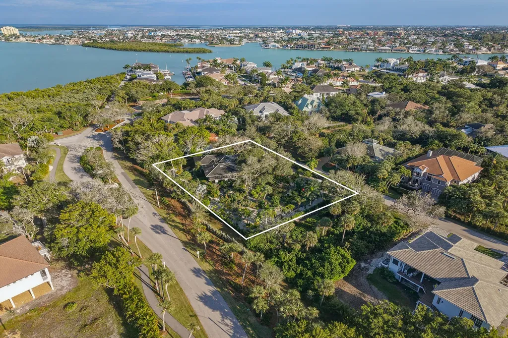 386 Live Oak Lane Marco Island FL 34145