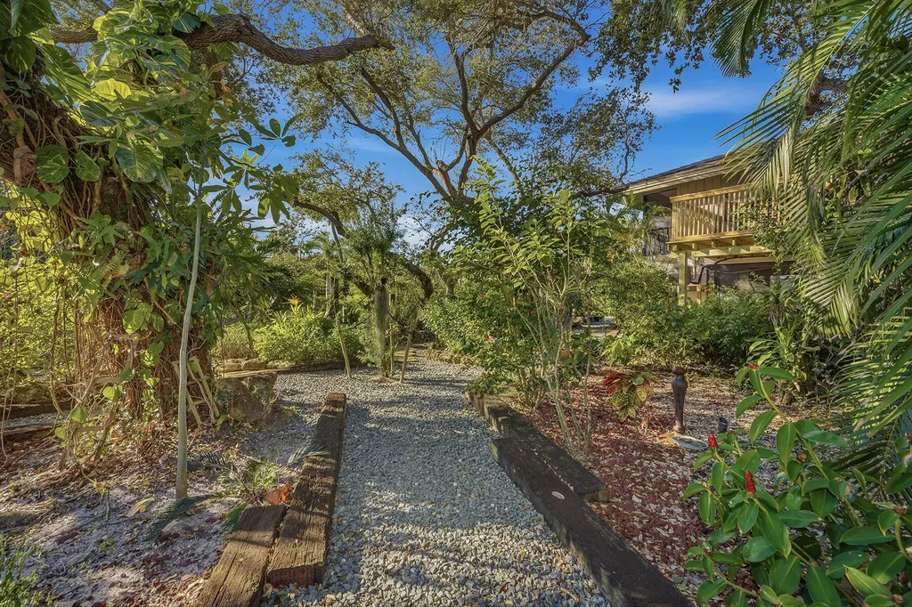 386 Live Oak Lane Marco Island FL 34145