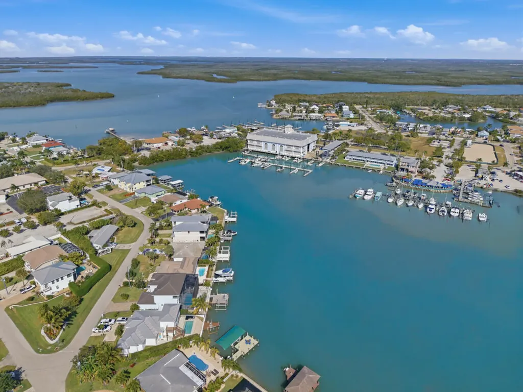 141 Pago Pago Drive E Naples FL 34113