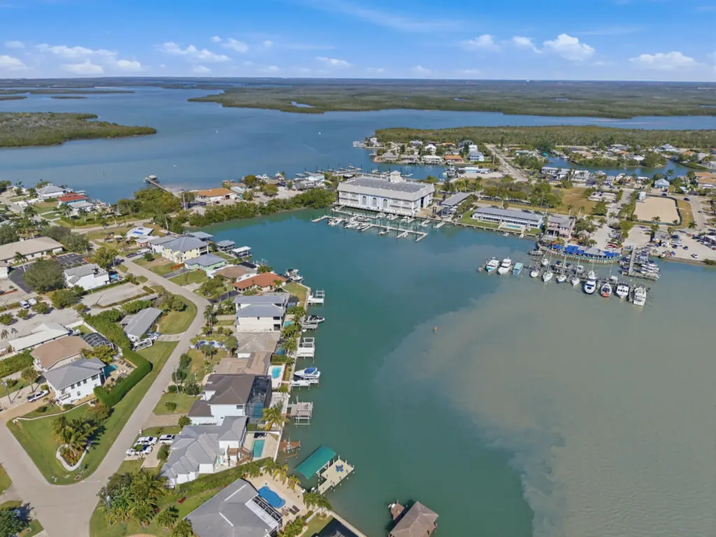 141 Pago Pago Drive E Naples FL 34113