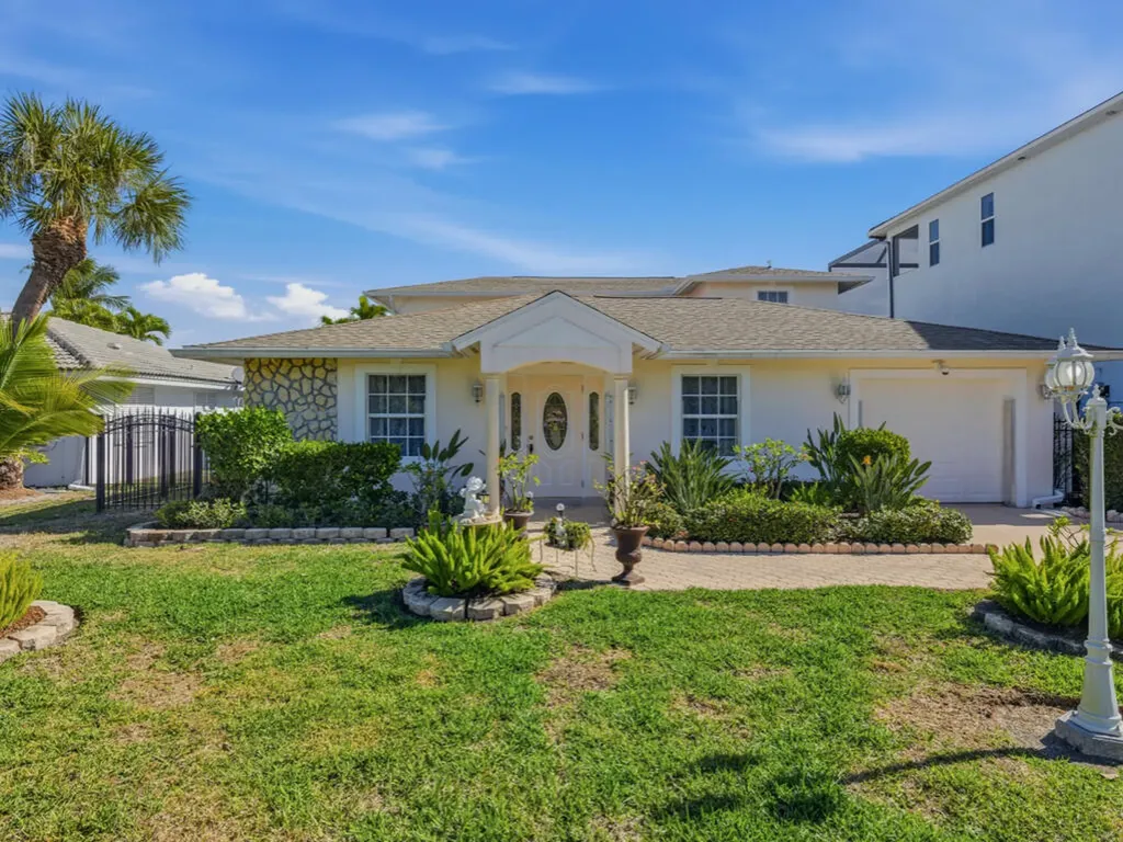 141 Pago Pago Drive E Naples FL 34113