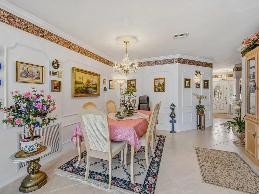 141 Pago Pago Drive E Naples FL 34113