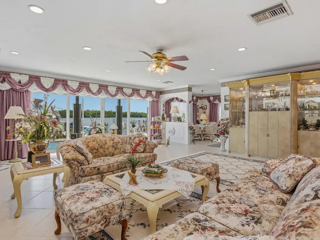 141 Pago Pago Drive E Naples FL 34113