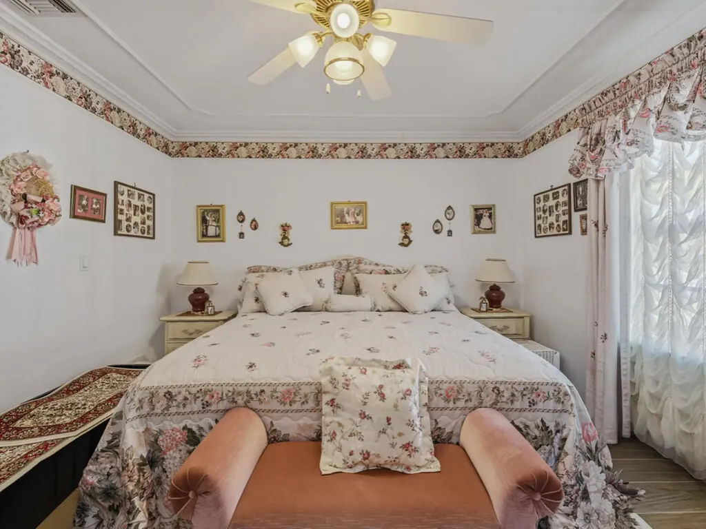 141 Pago Pago Drive E Naples FL 34113