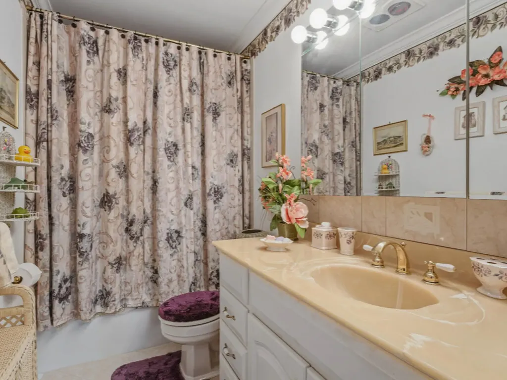 141 Pago Pago Drive E Naples FL 34113