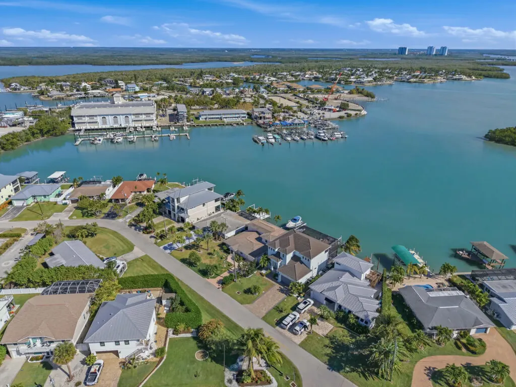 141 Pago Pago Drive E Naples FL 34113