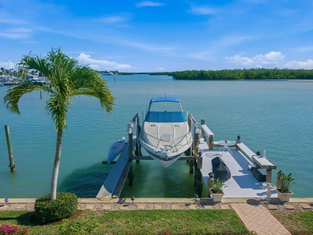 141 Pago Pago Drive E Naples FL 34113