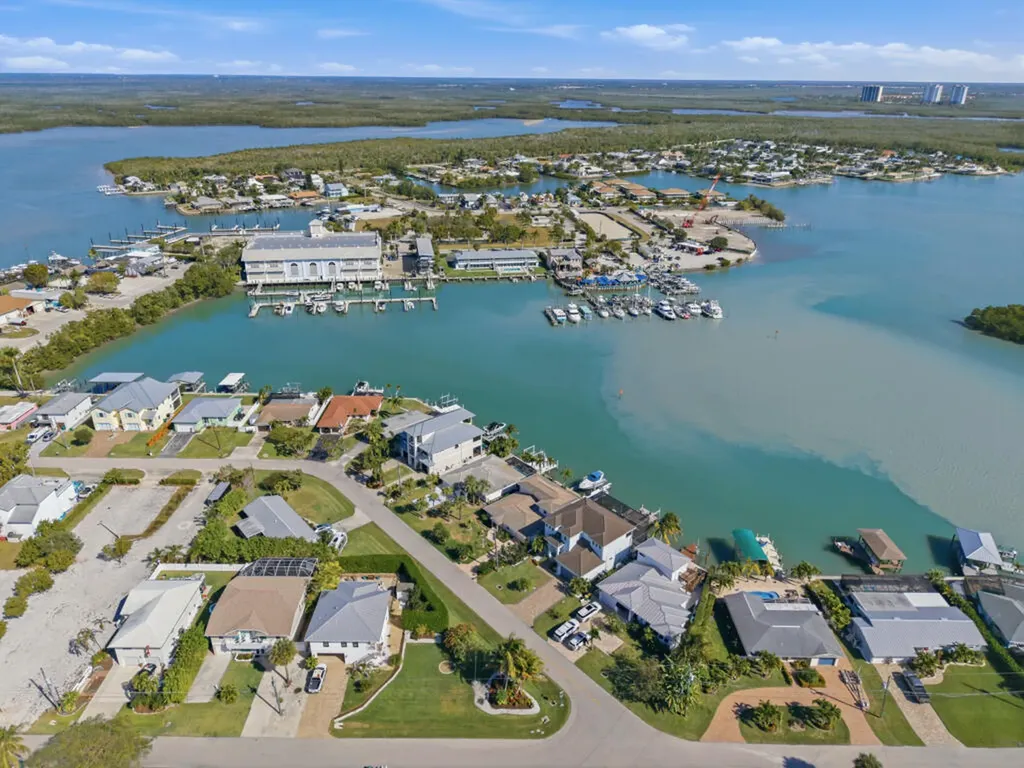 141 Pago Pago Drive E Naples FL 34113