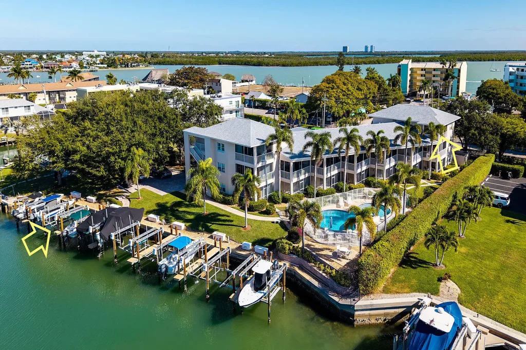 1136 Bald Eagle Drive Marco Island FL 34145