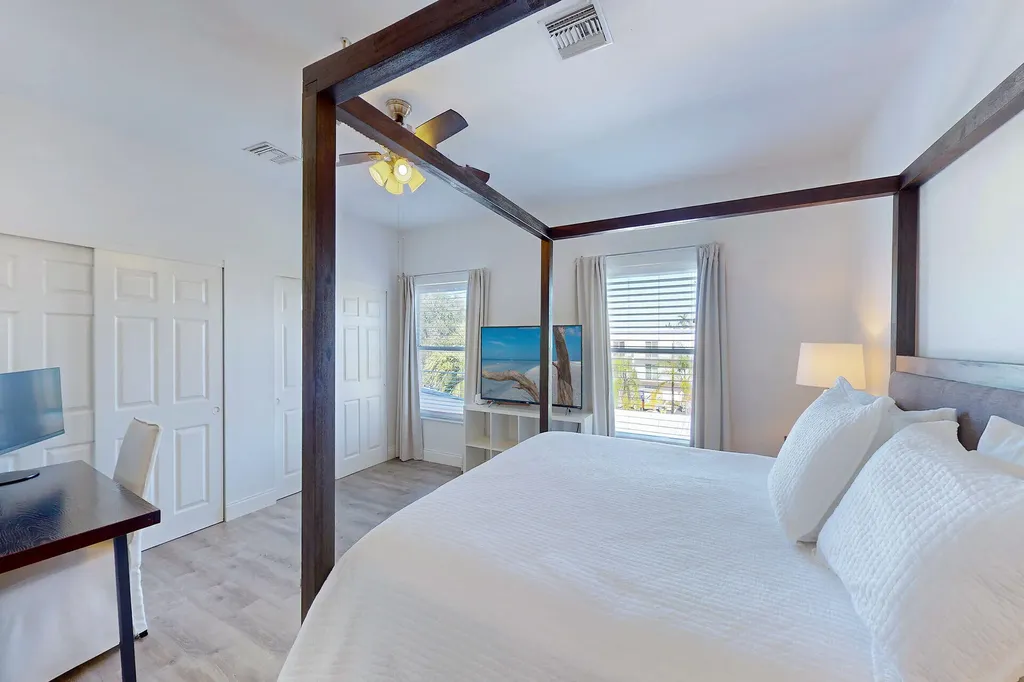 1136 Bald Eagle Drive Marco Island FL 34145