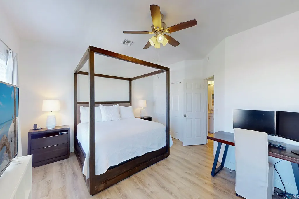 1136 Bald Eagle Drive Marco Island FL 34145