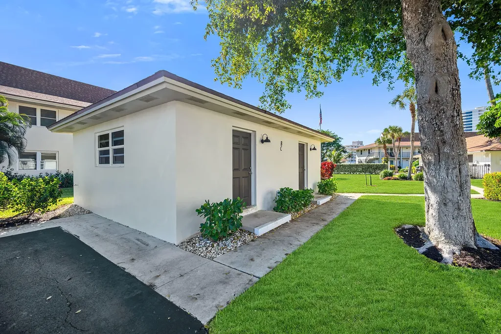 235 Seaview Court Marco Island FL 34145