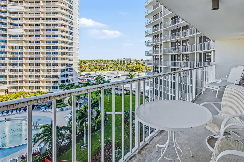 260 Seaview Court Marco Island FL 34145