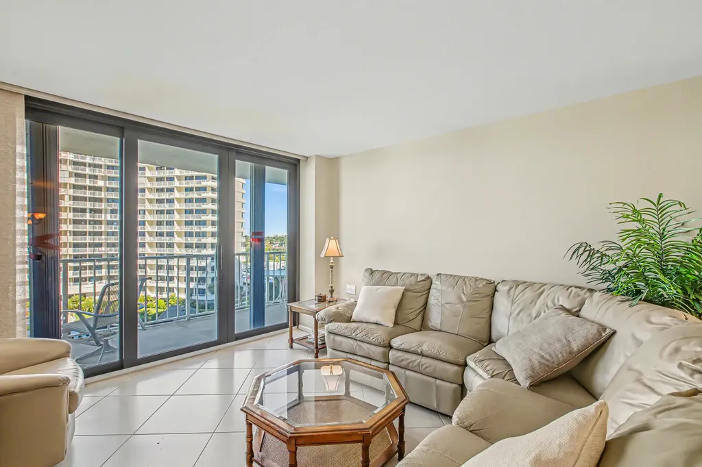 260 Seaview Court Marco Island FL 34145