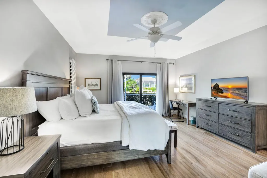 910 Ivory Court Marco Island FL 34145