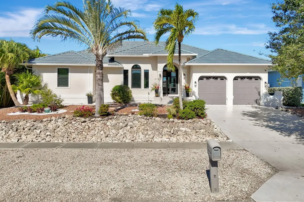 910 Ivory Court Marco Island FL 34145