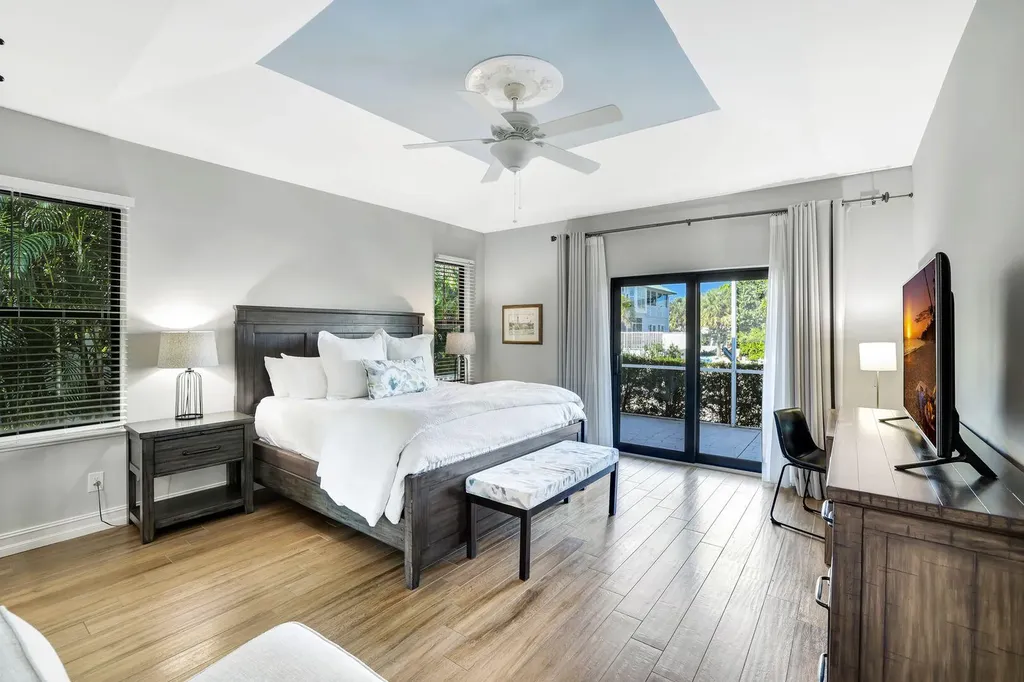 910 Ivory Court Marco Island FL 34145