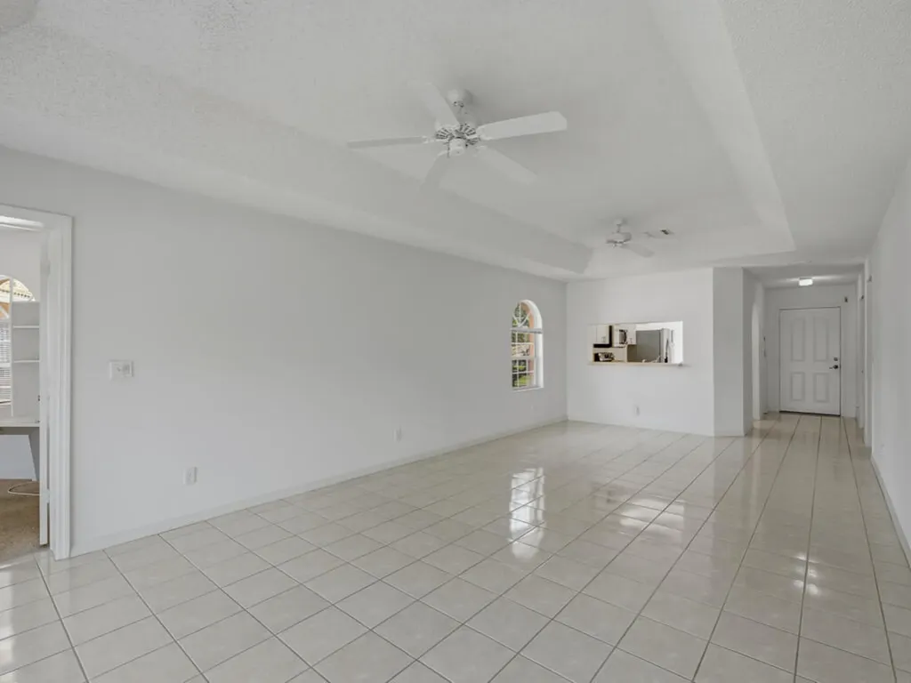 565 Augusta Boulevard Naples FL 34113