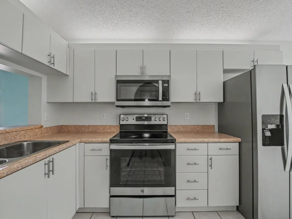 565 Augusta Boulevard Naples FL 34113