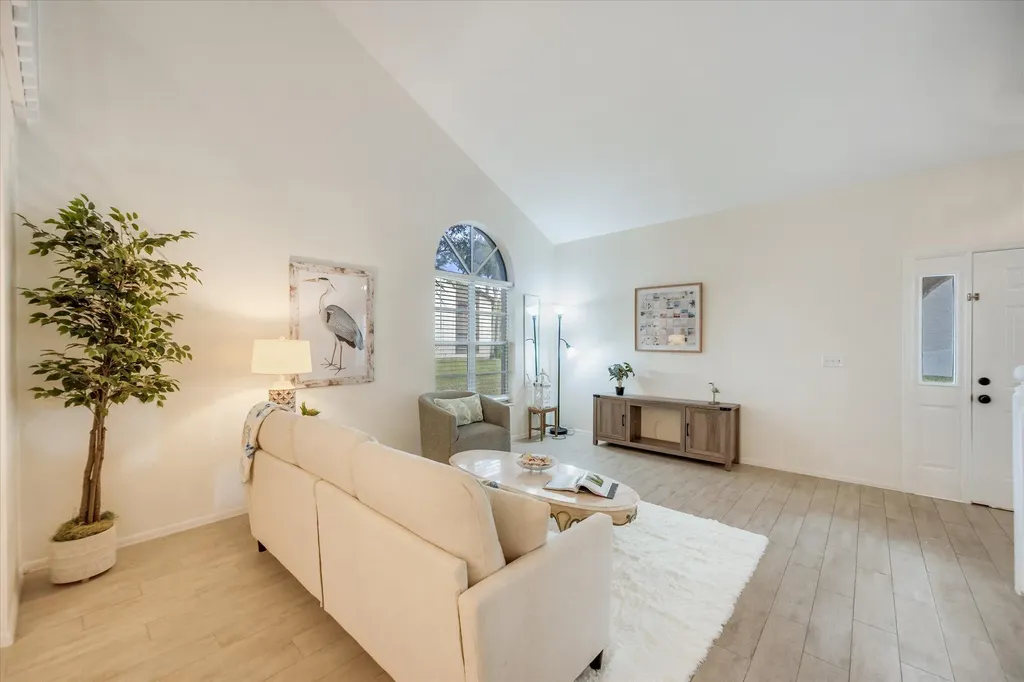 940 Augusta Boulevard Naples FL 34113