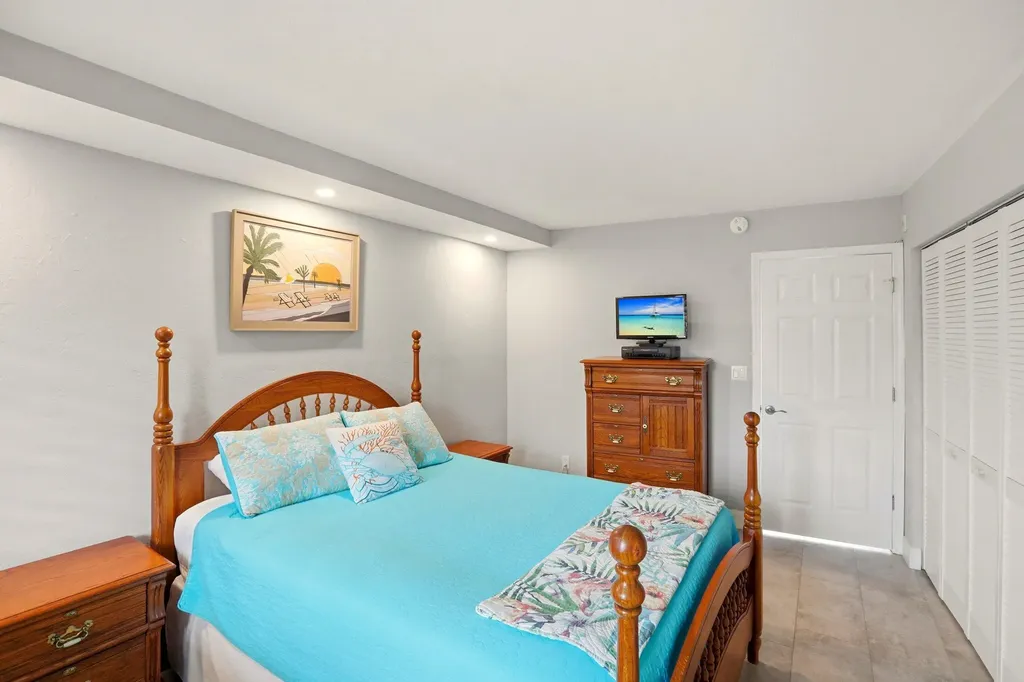 1085 Bald Eagle Drive Marco Island FL 34145